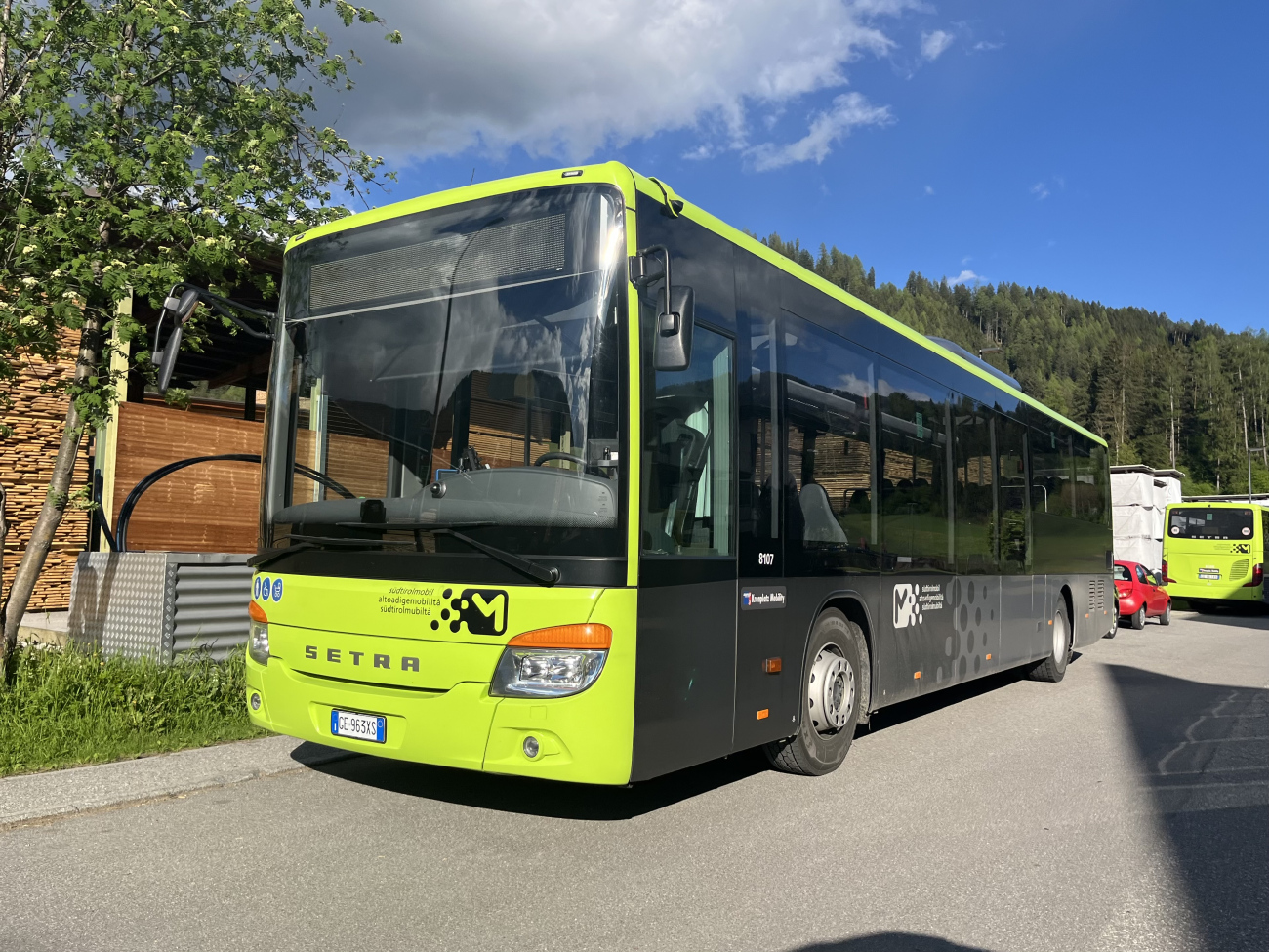 Bolzano, Setra S415LE business # 8107