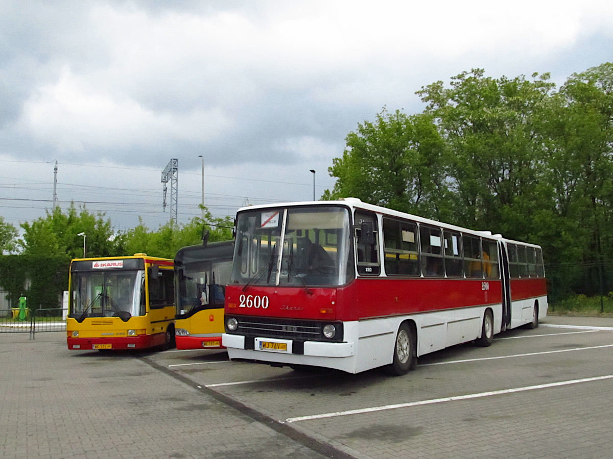 Warsaw, Ikarus 280.26 # 2600