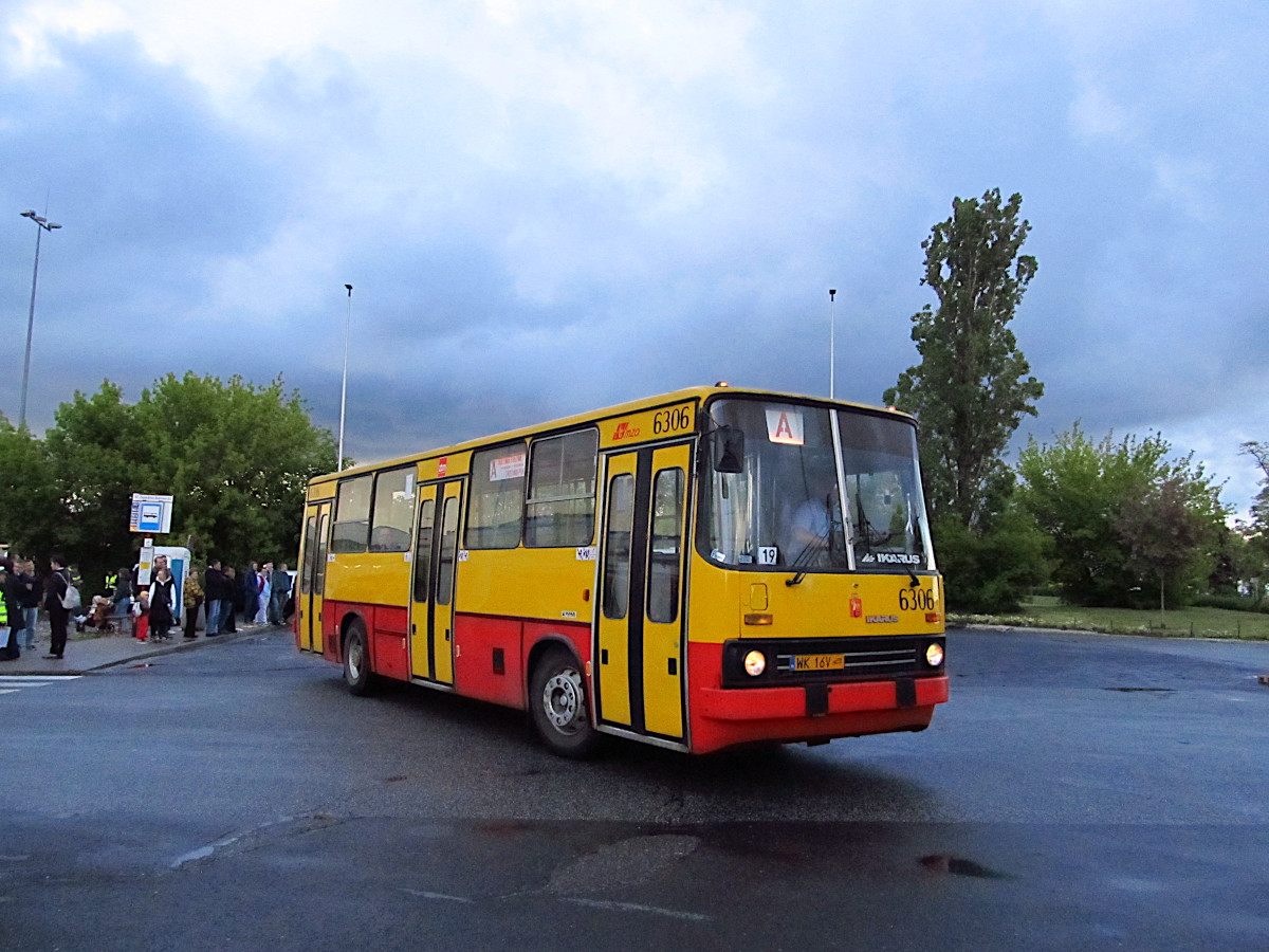 Warsaw, Ikarus 260.73A # 6306