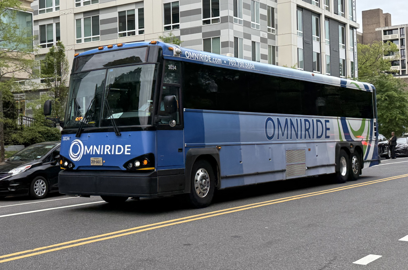 Washington D.C., MCI D4500CТ # 3034