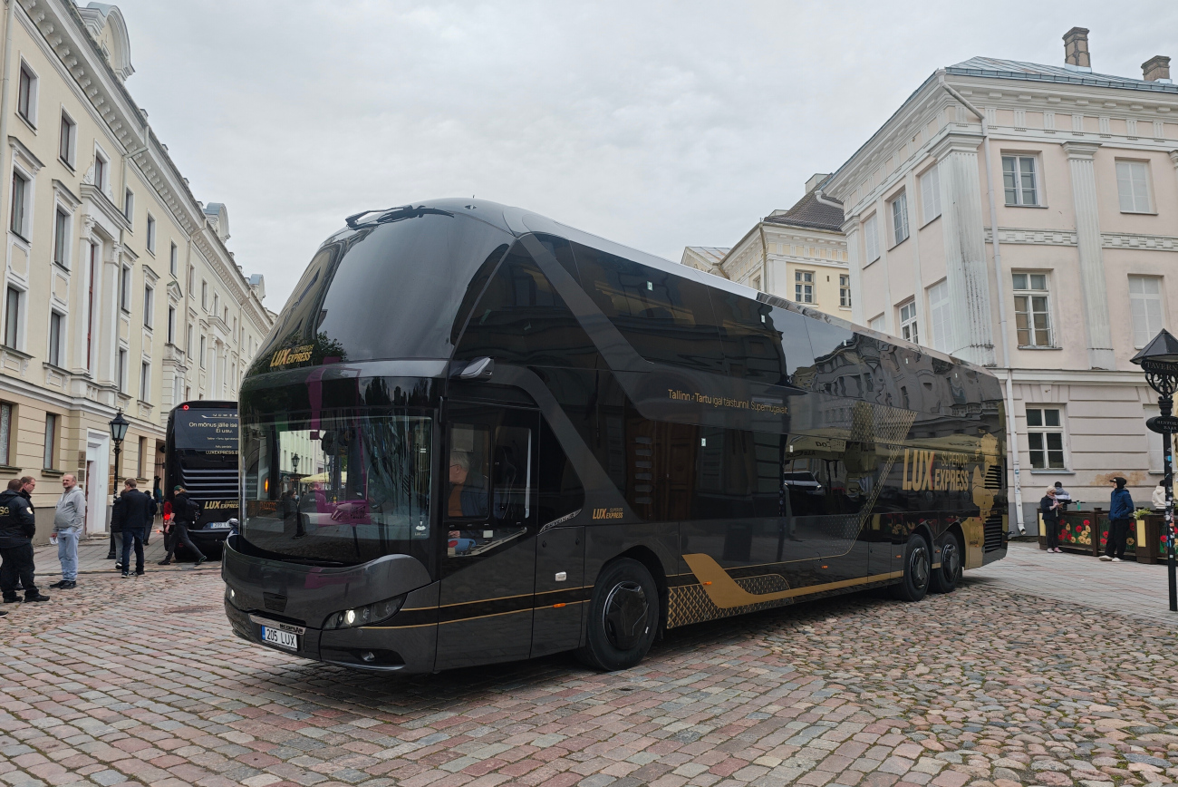 Tallinn, Neoplan N1222/3L Skyliner # 205 LUX