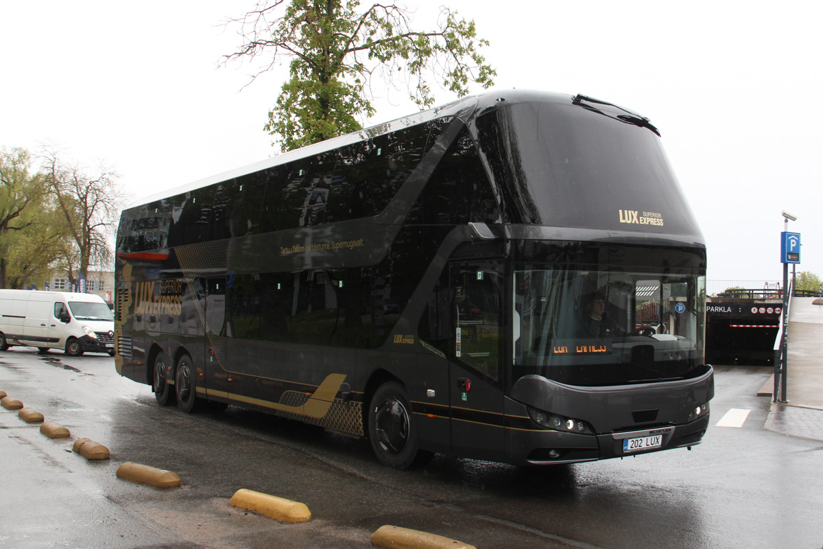 Tallinn, Neoplan N1222/3L Skyliner No. 202 LUX; Tallinn — Miscellaneous photos