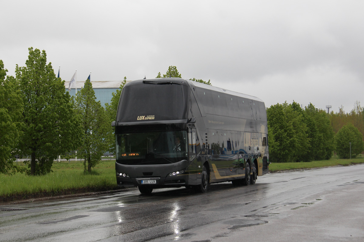 Tallinn, Neoplan N1222/3L Skyliner # 205 LUX