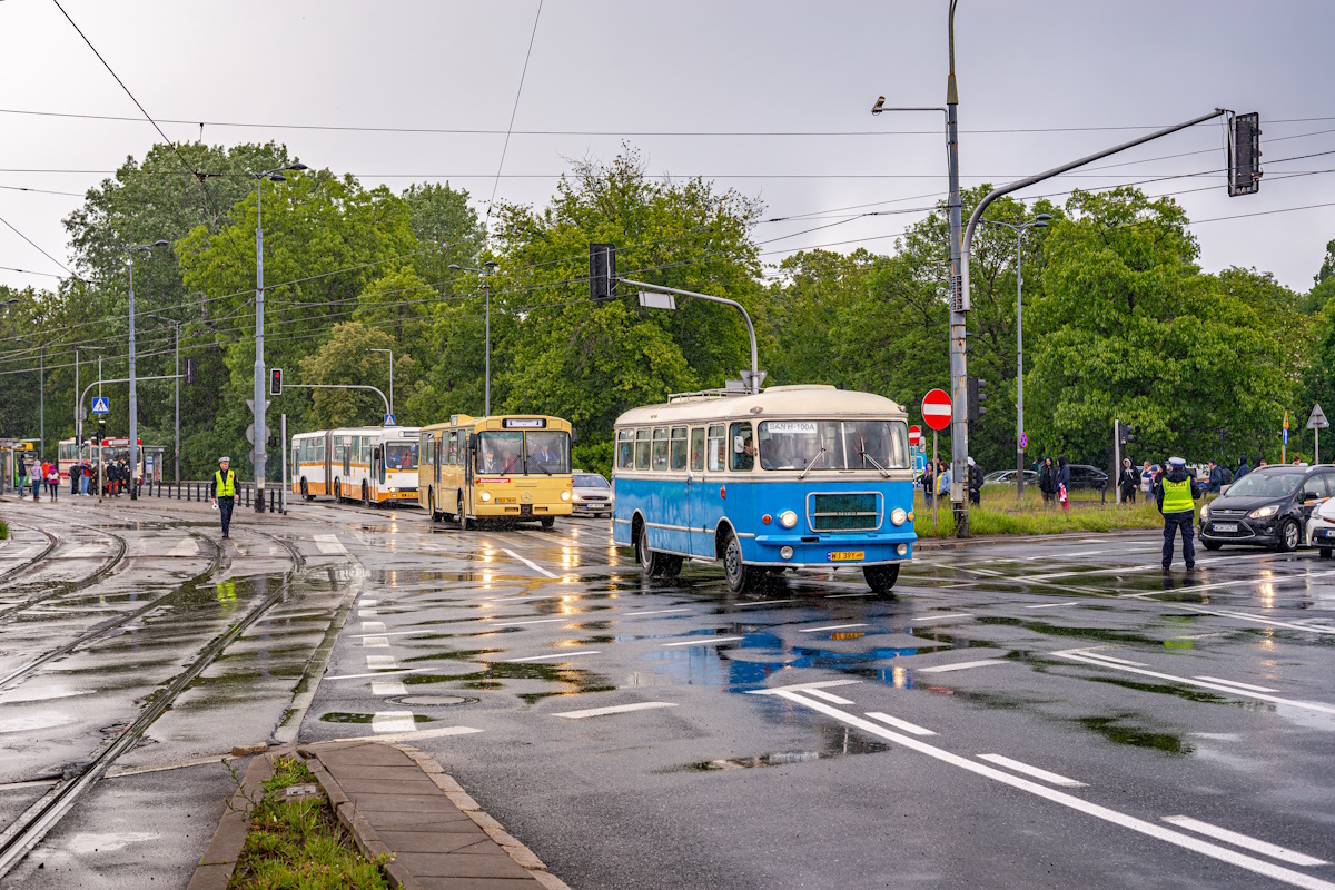 Warsaw, San H100A No. 8082