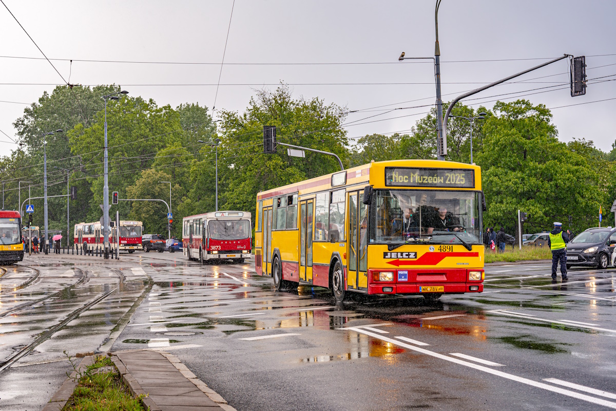 Warsaw, Jelcz M121M # 4891