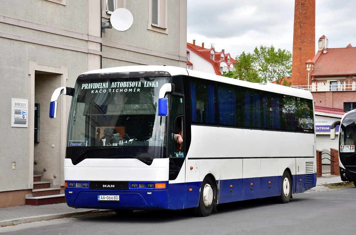 Trebišov, MAN A13 Lion's Coach I RH*** # AA-066BD