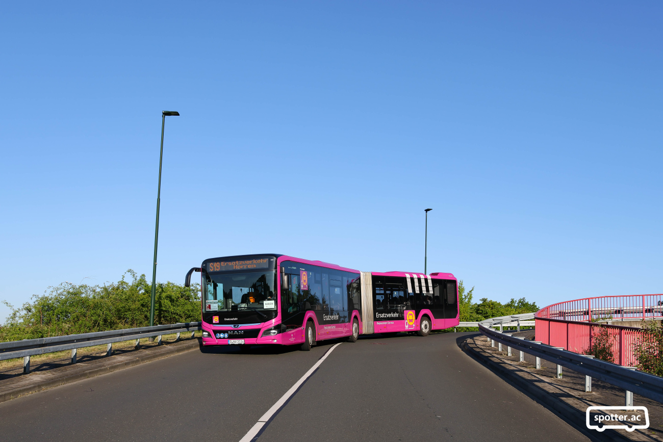 Düsseldorf, MAN 18C Lion's City NG360 EfficientHybrid # D-NV 2114; Cologne — Rail Replacement "Linke Rheinstrecke" 05/2025