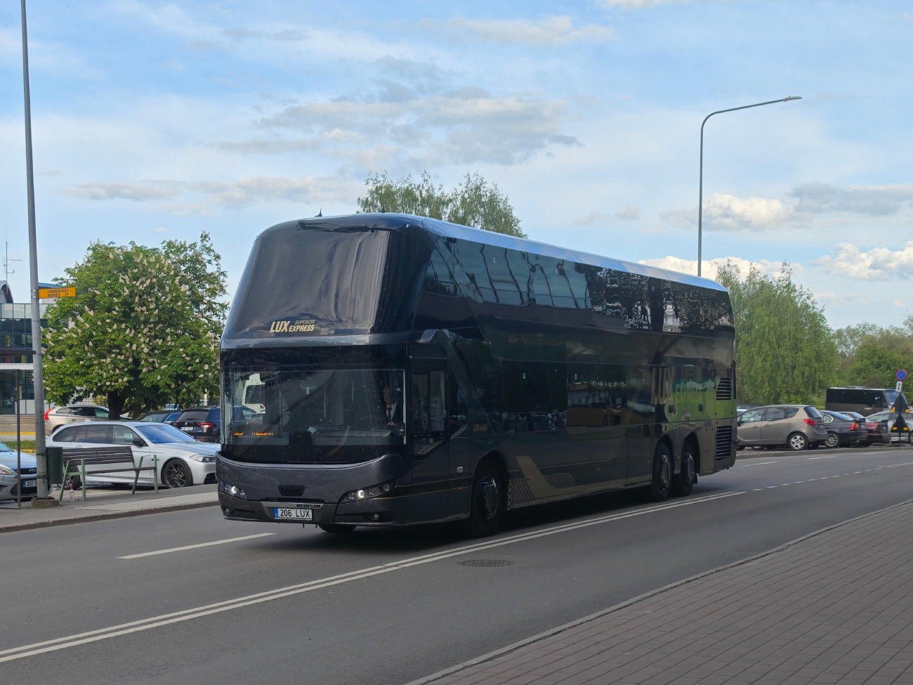 Tallinn, Neoplan N1222/3L Skyliner # 206 LUX