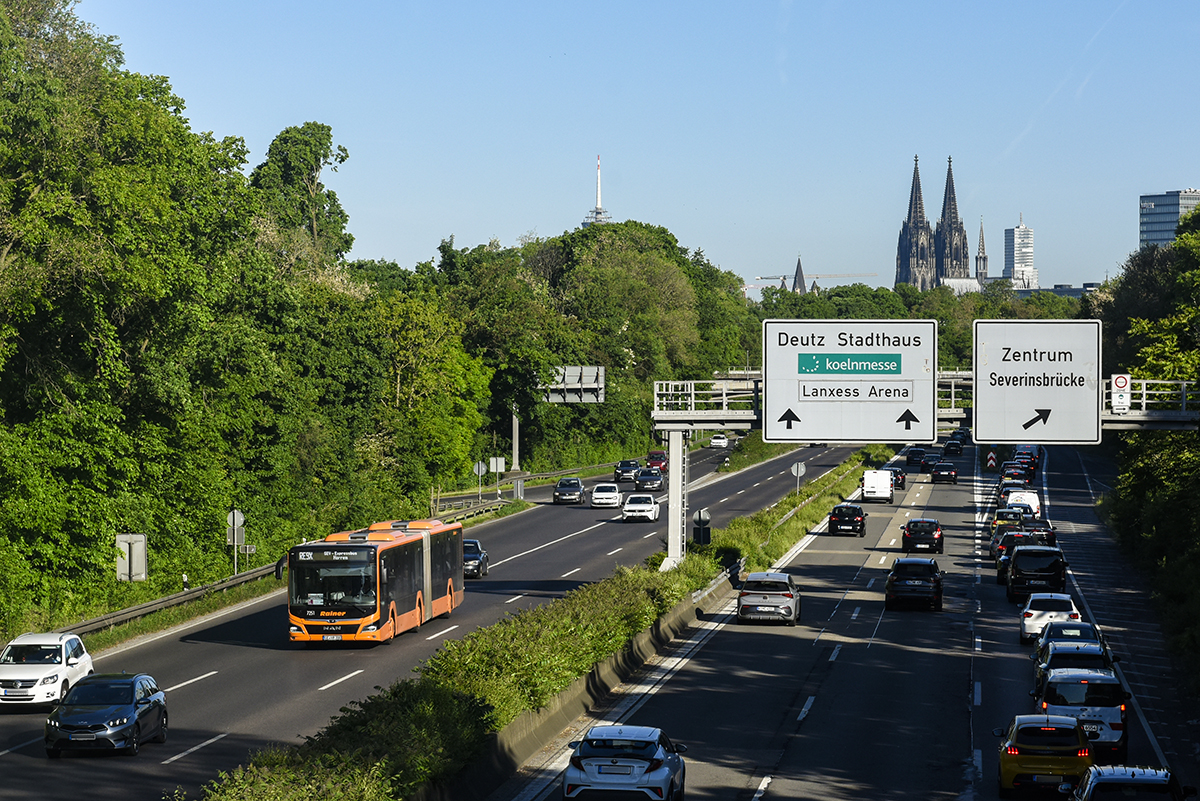 Gelsenkirchen, MAN 18C Lion's City NG360 # GE-VR 300; Cologne — Rail Replacement "Linke Rheinstrecke" 05/2025
