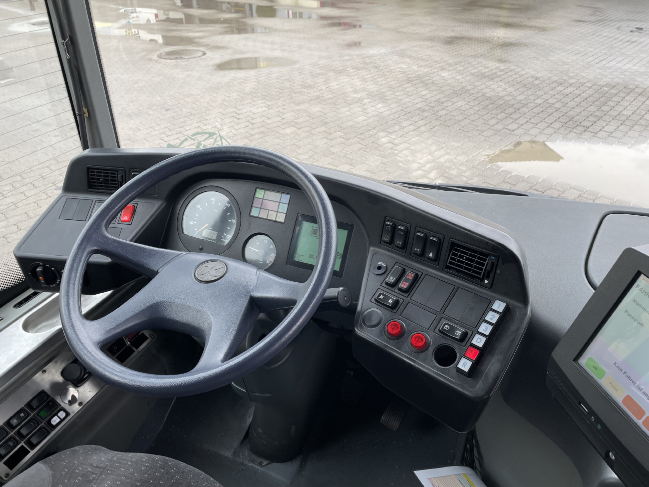 Haßfurt, Setra S415NF # 1100