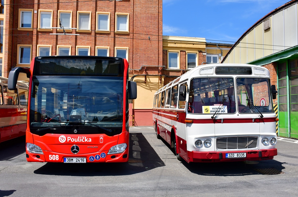 Zlín, Karosa ŠD11.2040 Turist # 3Z0 8335; Uherské Hradiště, Mercedes-Benz Citaro C2 K # 508