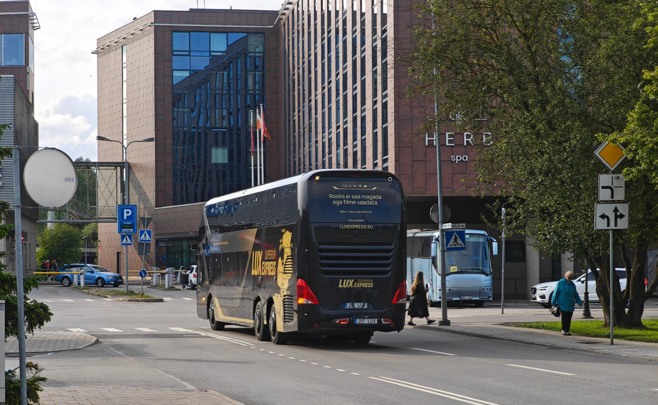 Tallinn, Neoplan N1222/3L Skyliner # 207 LUX