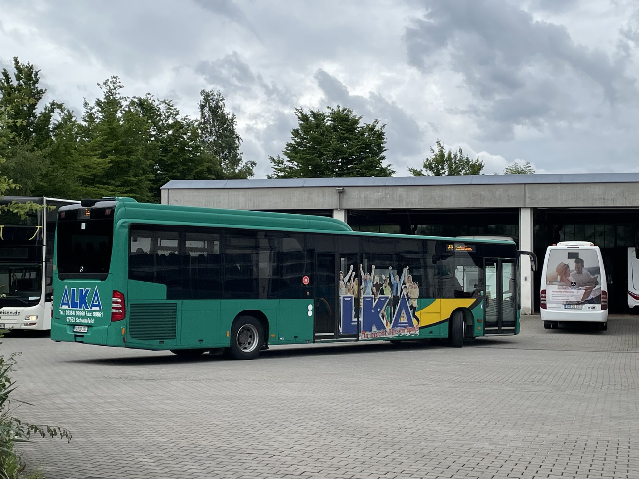 Schweinfurt, Mercedes-Benz O530 Citaro Facelift LE MÜ # SW-DD 1003; Schweinfurt — Fotosonderfahrt — 07.06.2025 — MAN A39 Lion's City DD