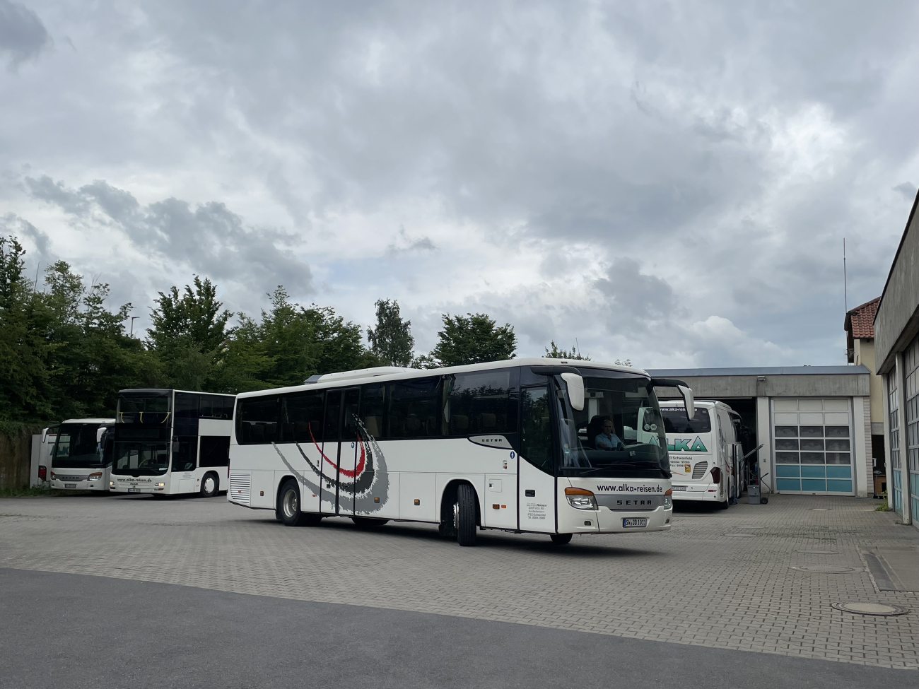 Schweinfurt, Setra S415UL # SW-DD 1011; Schweinfurt — Fotosonderfahrt — 07.06.2025 — MAN A39 Lion's City DD