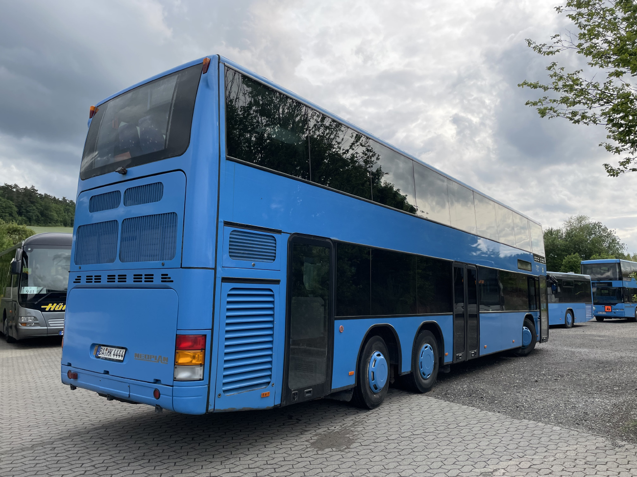 Haßfurt, Neoplan N4426/3ÜL Centroliner # BA-HK 4444; Schweinfurt — Fotosonderfahrt — 07.06.2025 — MAN A39 Lion's City DD
