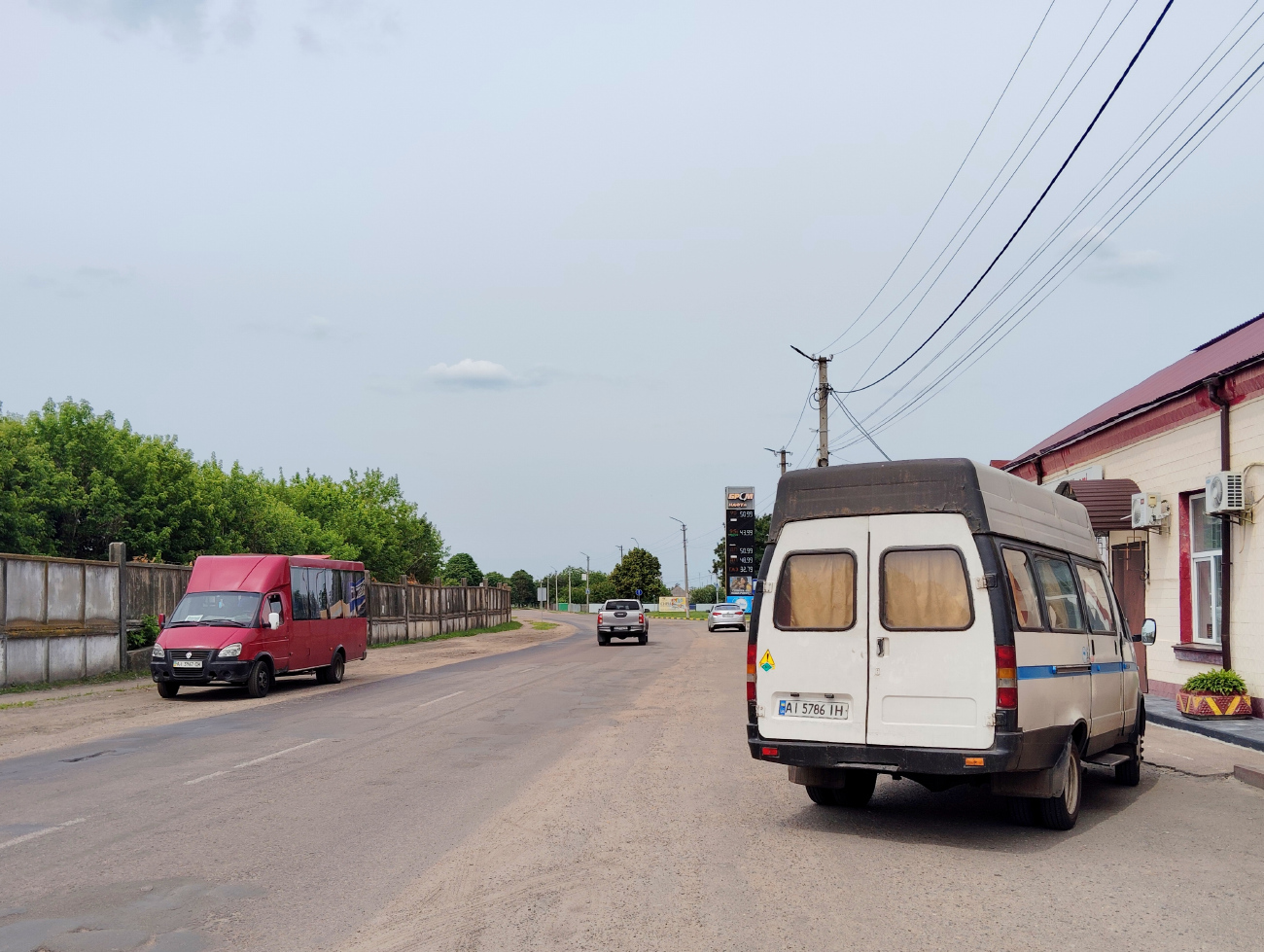 Boryspil, Ruta 22 # АІ 3967 СК; Jahotyn, GAZ-2705 # АІ 5786 ІН