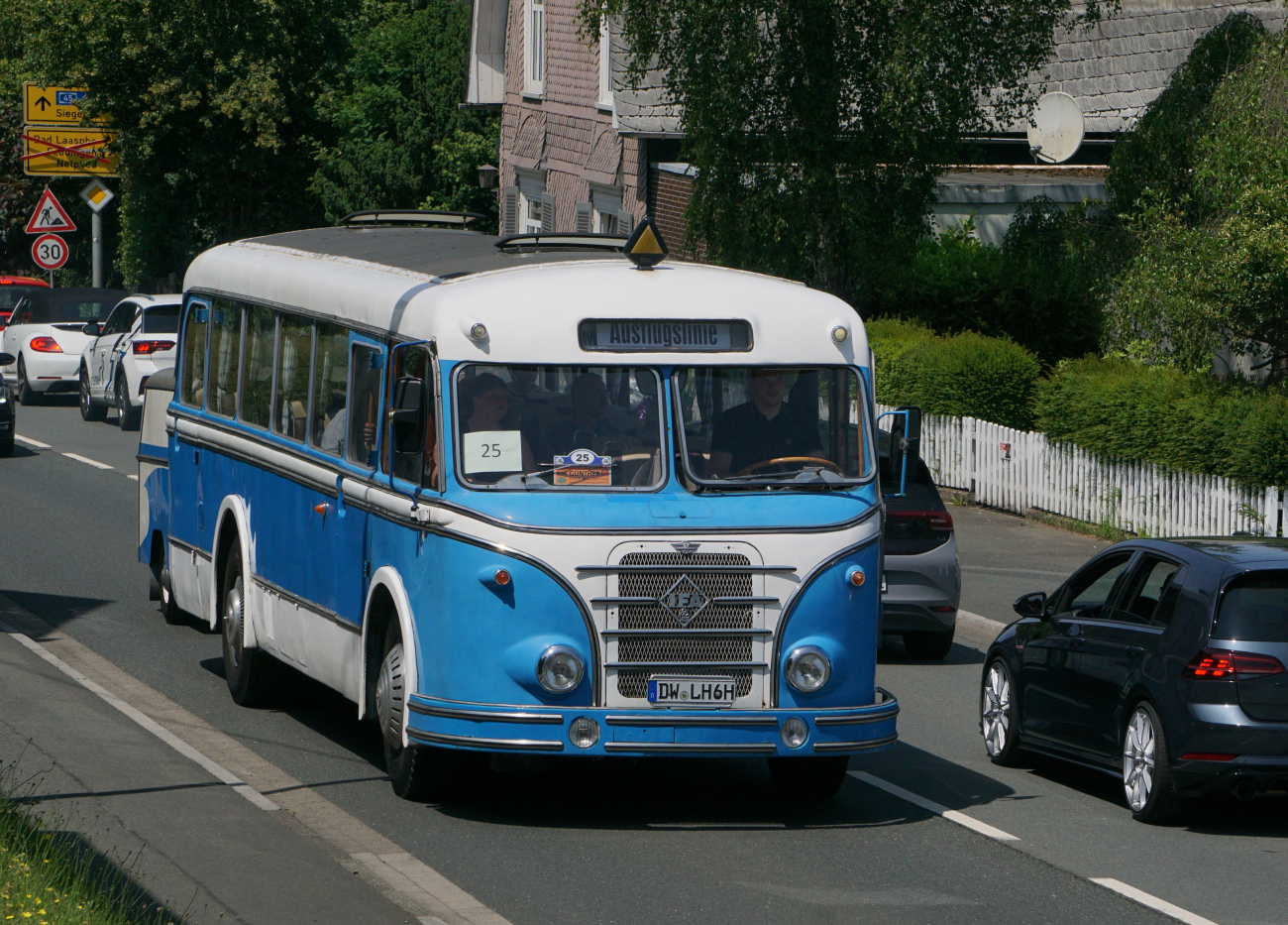 Pirna, IFA H6B № DW-LH 6H; Siegen — 130 Jahre erste Motor-Omnibus-Linie (Deuz-Netphen-Siegen)