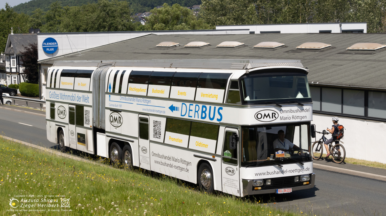 Kulmbach, Neoplan N138/4 Jumbocruiser # KU-MR 138H; Siegen — 130 Jahre erste Motor-Omnibus-Linie (Deuz-Netphen-Siegen)