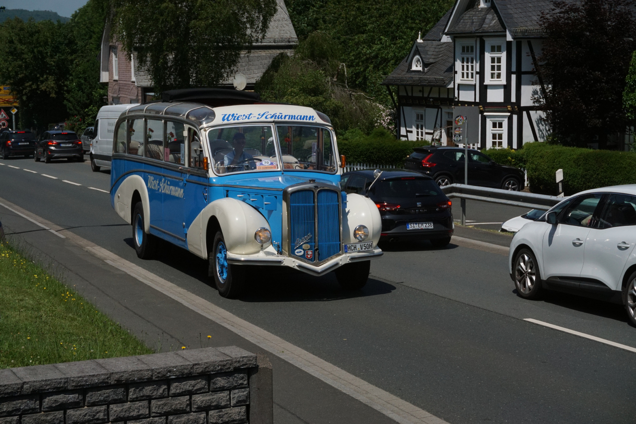 Balingen, Ramseier & Jenzer # HCH-V 50H; Siegen — 130 Jahre erste Motor-Omnibus-Linie (Deuz-Netphen-Siegen)