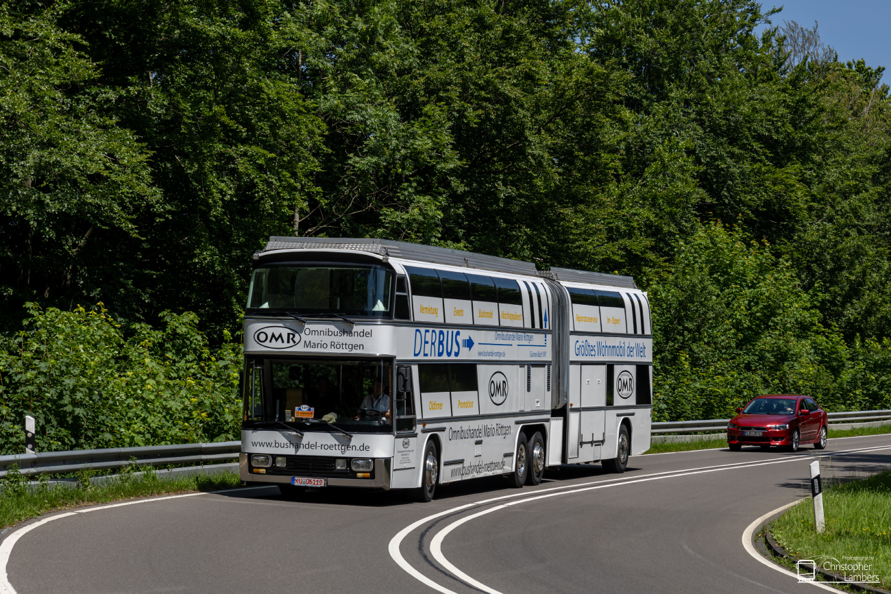 Kulmbach, Neoplan N138/4 Jumbocruiser # KU-MR 138H; Siegen — 130 Jahre erste Motor-Omnibus-Linie (Deuz-Netphen-Siegen)