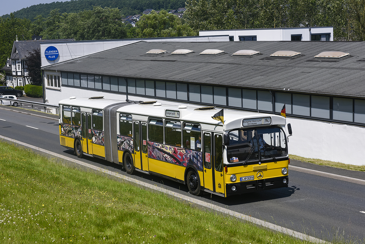 Stuttgart, Mercedes-Benz O305G # 7453; Siegen — 130 Jahre erste Motor-Omnibus-Linie (Deuz-Netphen-Siegen)