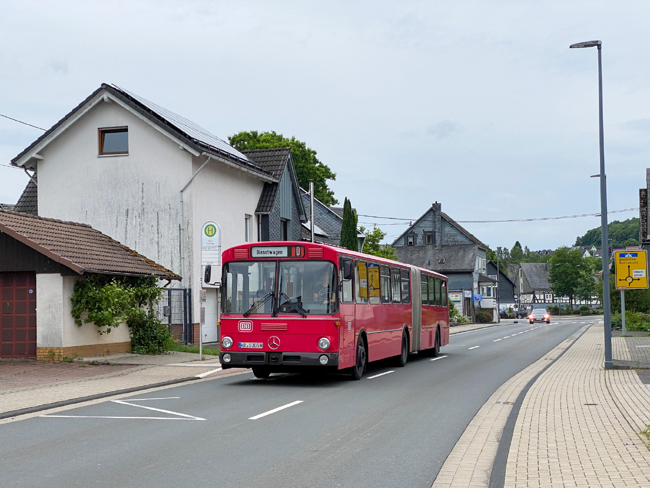 Krefeld, Mercedes-Benz O305G # KR-O 305H; Siegen — 130 Jahre erste Motor-Omnibus-Linie (Deuz-Netphen-Siegen)