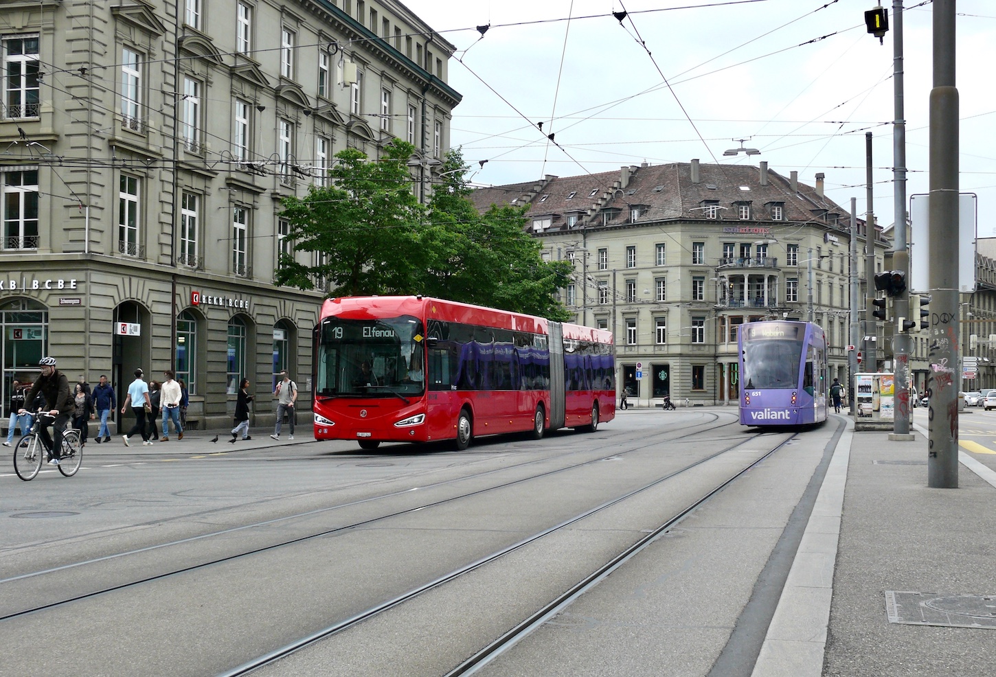 Bern, Irizar ie bus 18m # 242