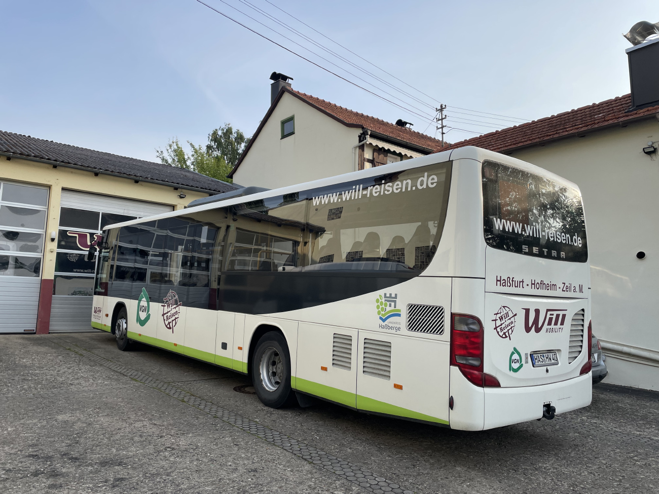 Haßfurt, Setra S415LE business # HAS-HW 40