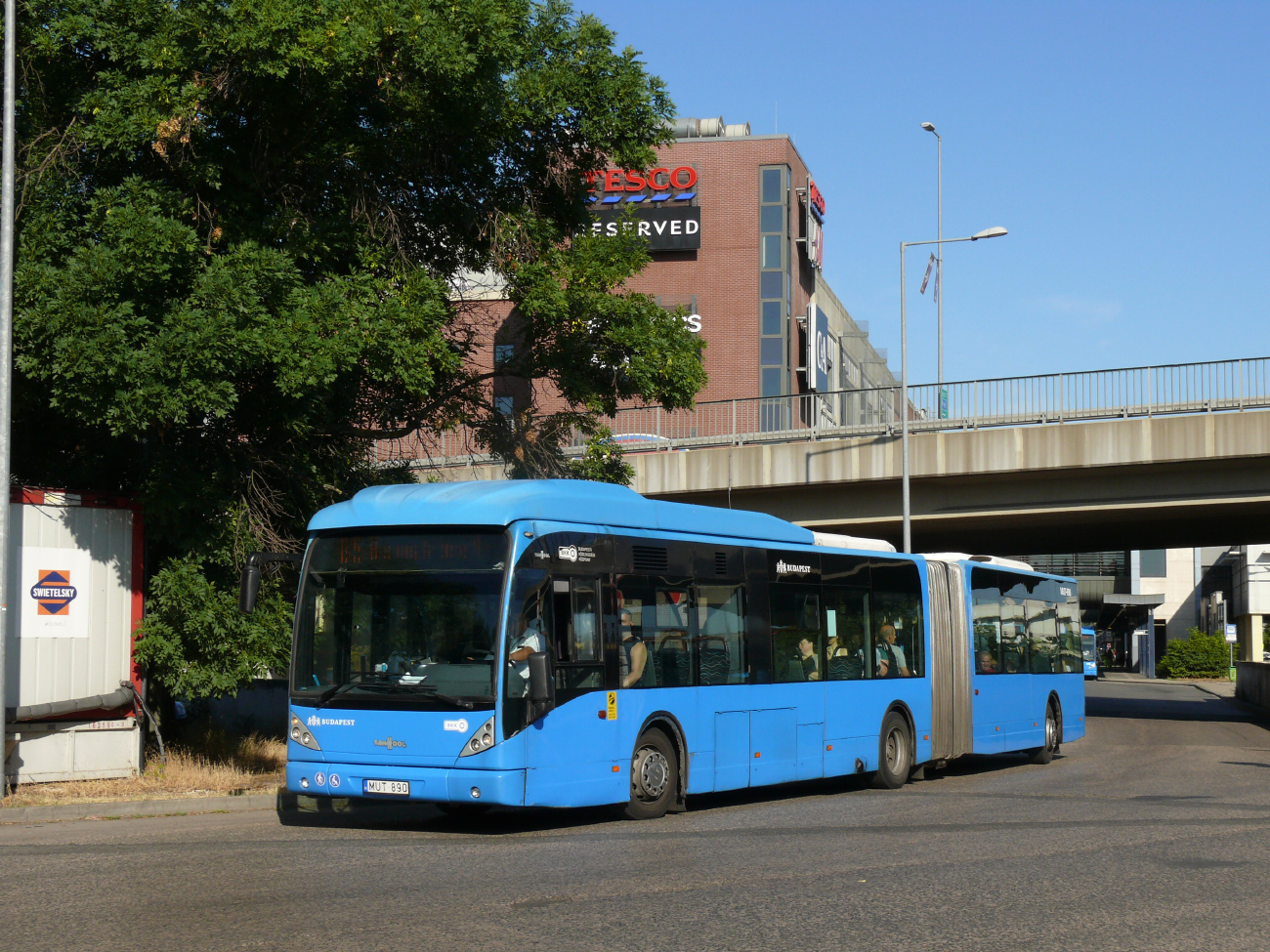 Budapest, Van Hool New AG300 # MUT-890