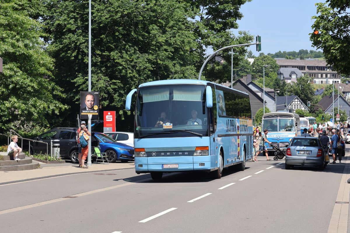 Aurich, Setra S315HD # AUR-06123; Siegen — 130 Jahre erste Motor-Omnibus-Linie (Deuz-Netphen-Siegen)