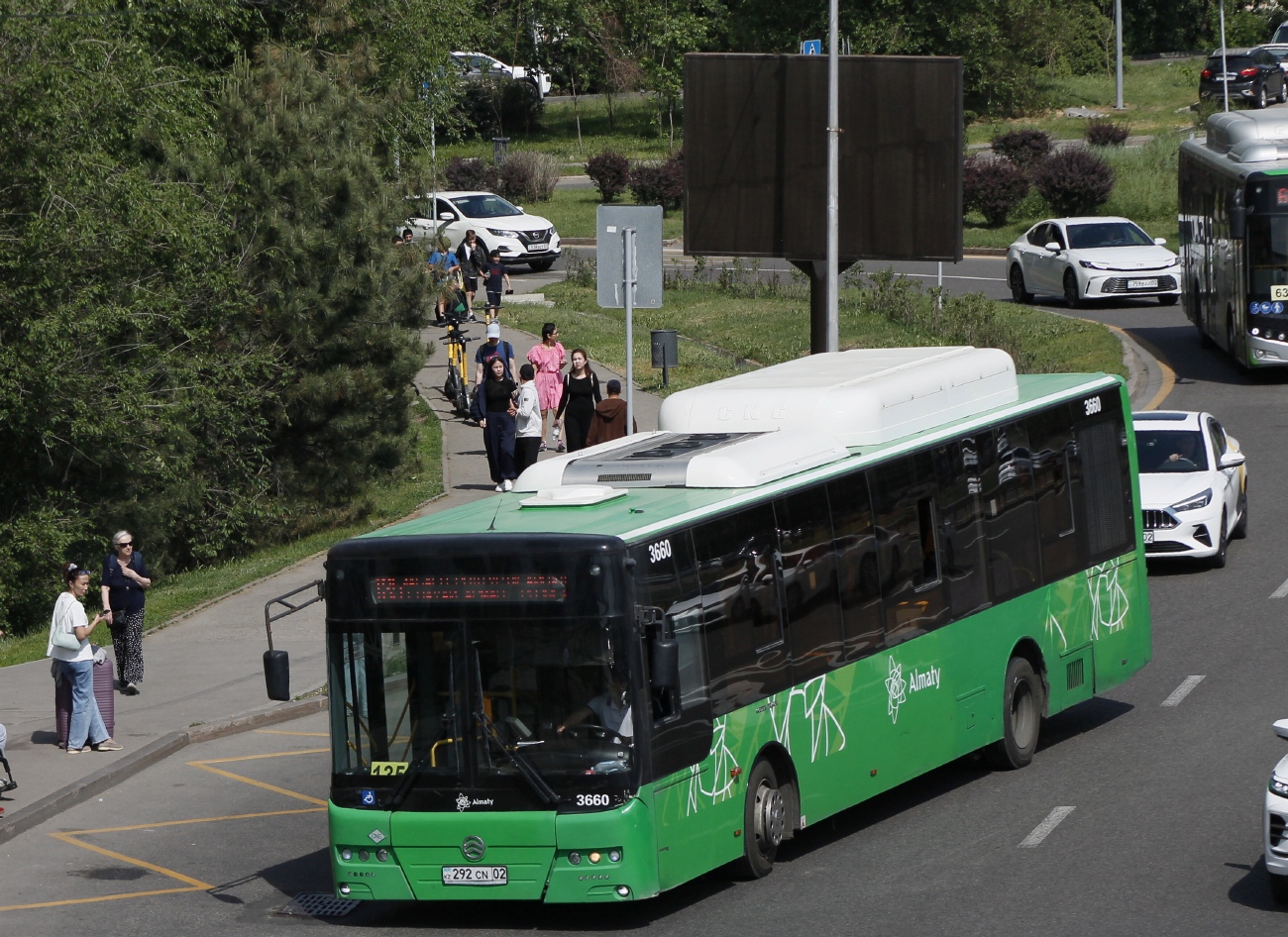 Almaty, Golden Dragon XML6125CN # 3660