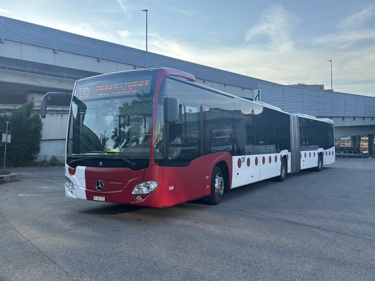Fribourg, Mercedes-Benz Citaro C2 GÜ # 166; Bern — Ersatzverkehr/Service de remplacement Fribourg/Freiburg–Bern 27.06.2025 — 25.08.2025
