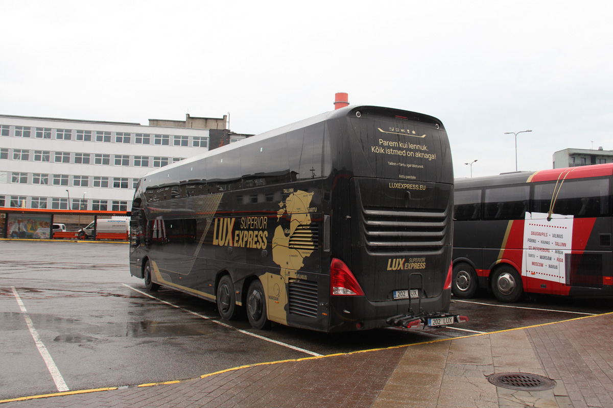 Tallinn, Neoplan N1222/3L Skyliner # 202 LUX