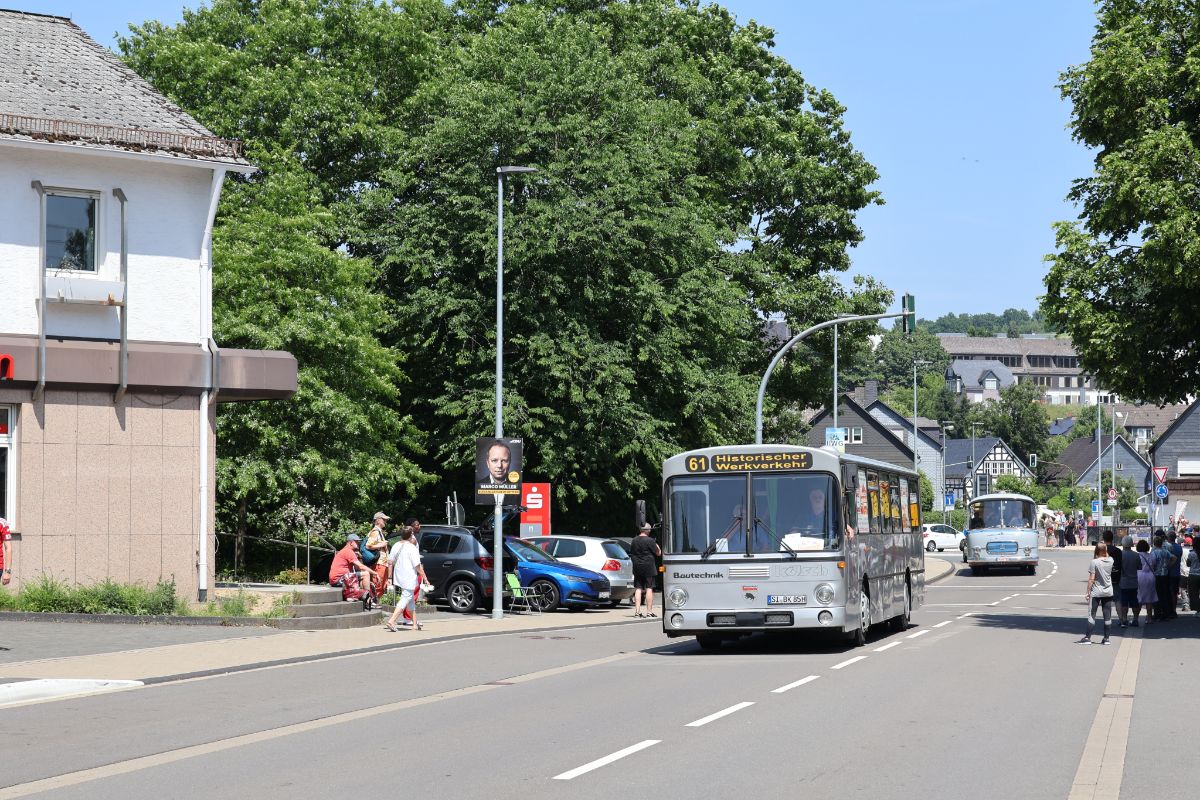 Siegen, Mercedes-Benz O305 # SI-BK 85H; Siegen — 130 Jahre erste Motor-Omnibus-Linie (Deuz-Netphen-Siegen)