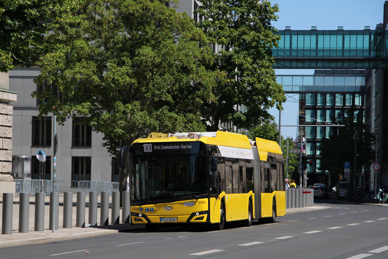 Berlin, Solaris Urbino IV 18 electric # 5434