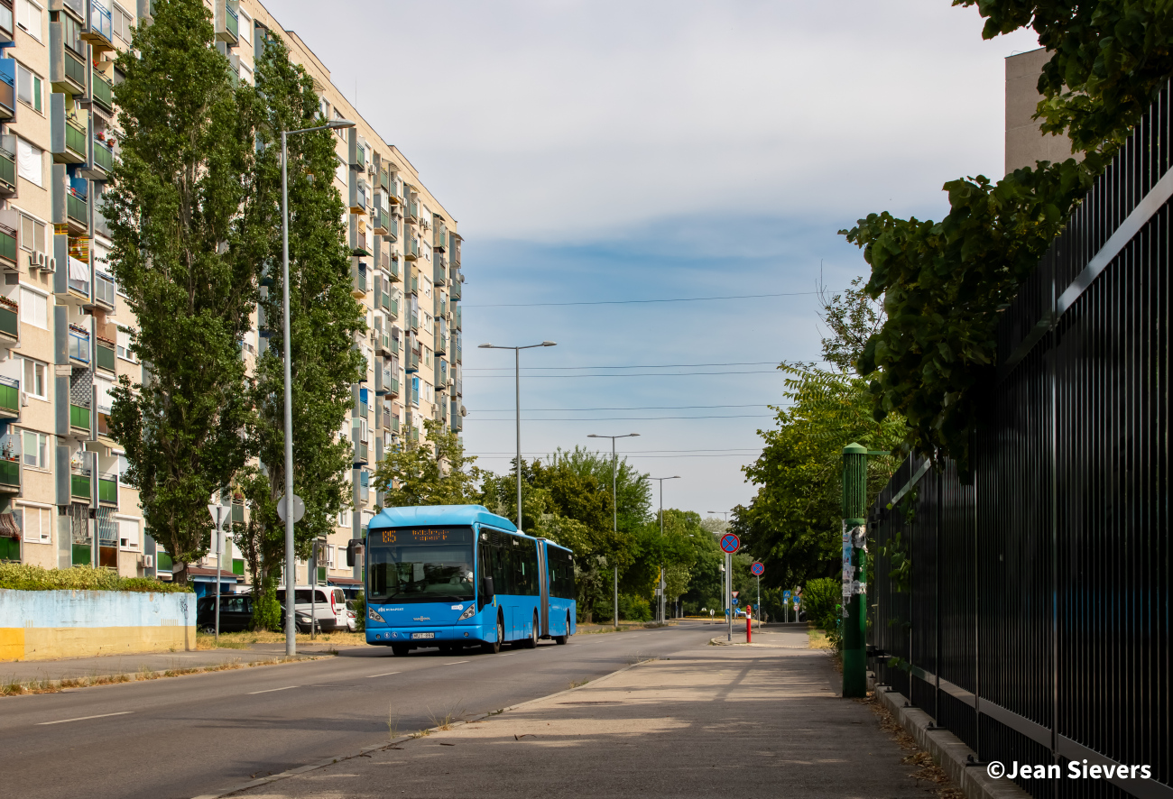 Budapest, Van Hool New AG300 # MUT-884