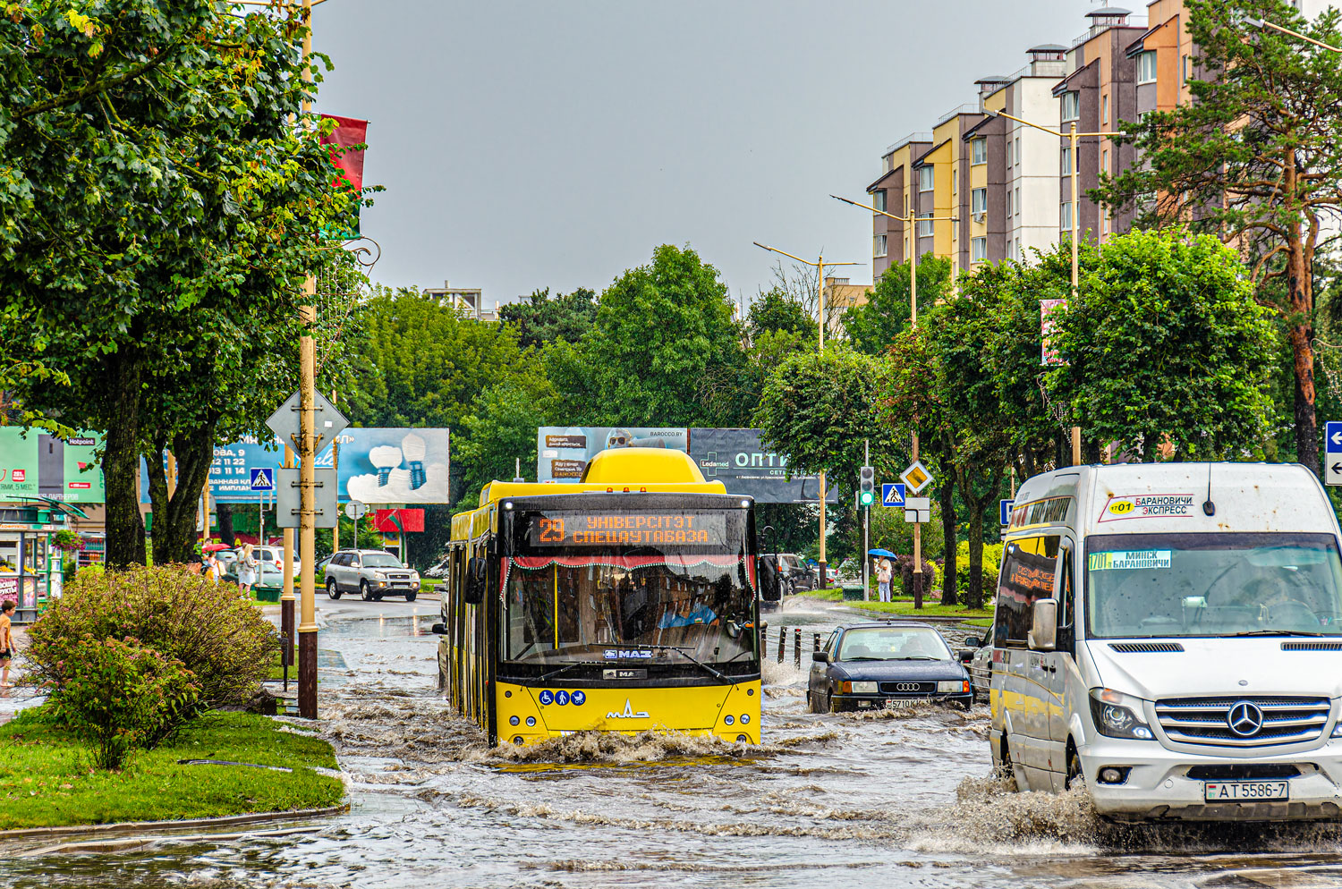 Baranovichi, MAZ-215.069 # 12180; Baranovichi — Miscellaneous photos