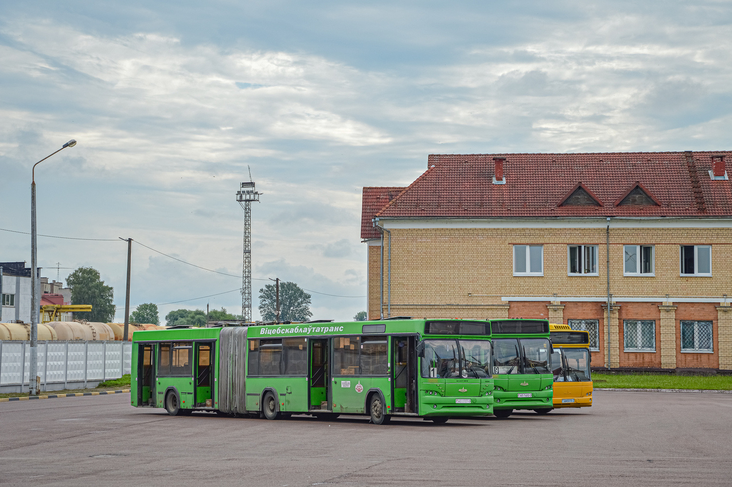 Polotsk, MAZ-105.465 # 020125