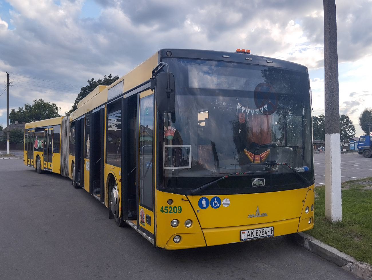 Pinsk, MAZ-215.069 # 45209