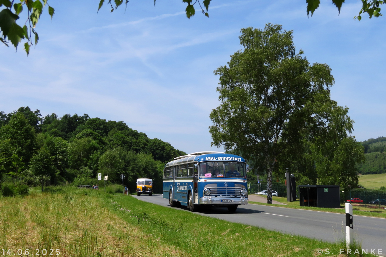 Meschede, Krupp O 10 F4 # HSK-KO 57H; Siegen — 130 Jahre erste Motor-Omnibus-Linie (Deuz-Netphen-Siegen)