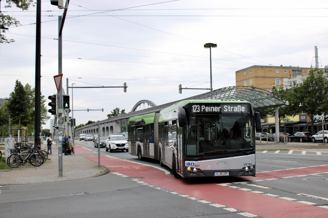 Hannover, Solaris Urbino IV 18 hybrid # 8337