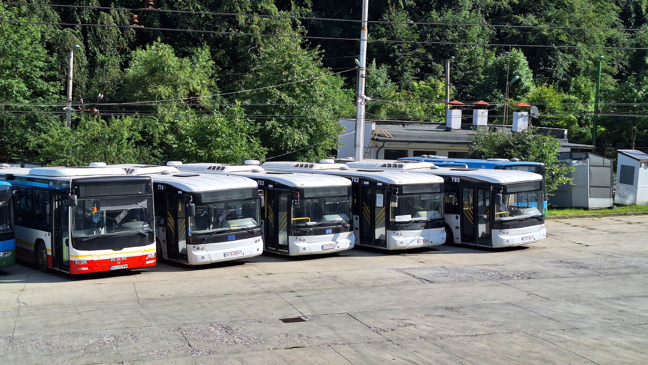 Brașov, MAN A78 Lion's City LE EL293 # 799; Brașov, BMC Procity I 320 SLF # 774; Brașov, BMC Procity I 320 SLF # 783; Brașov, BMC Procity I 320 SLF # 782; Brașov, BMC Procity I 320 SLF # 785