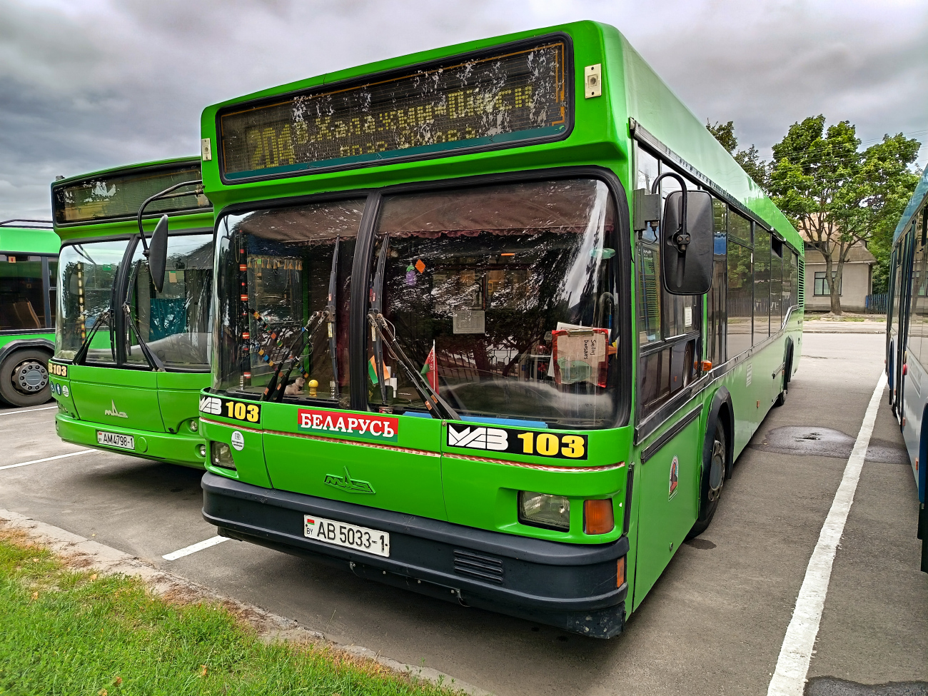 Pinsk, MAZ-103.065 # 25196; Pinsk, MAZ-103.486 # 25190