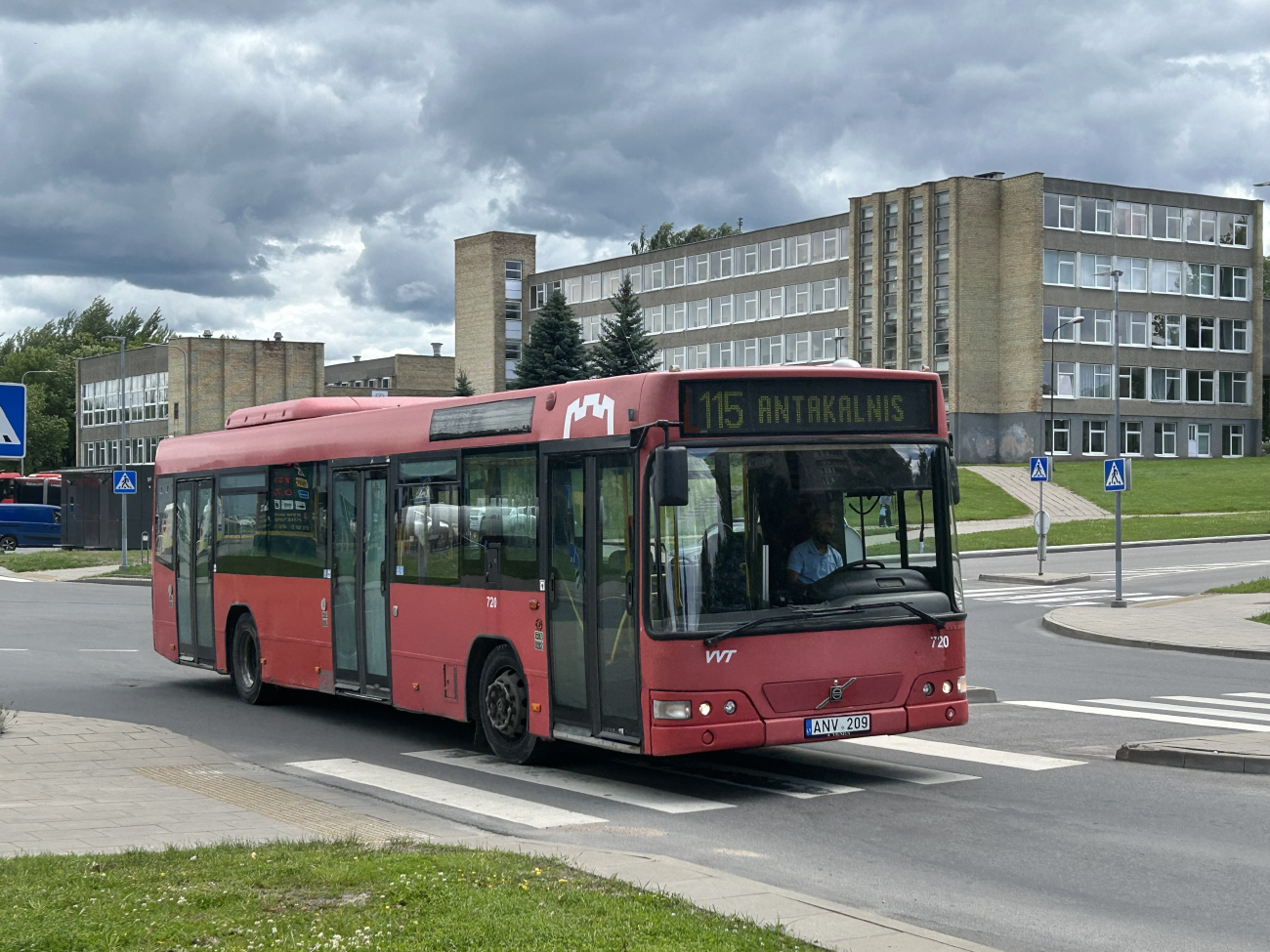 Vilnius, Volvo 7700 # 720