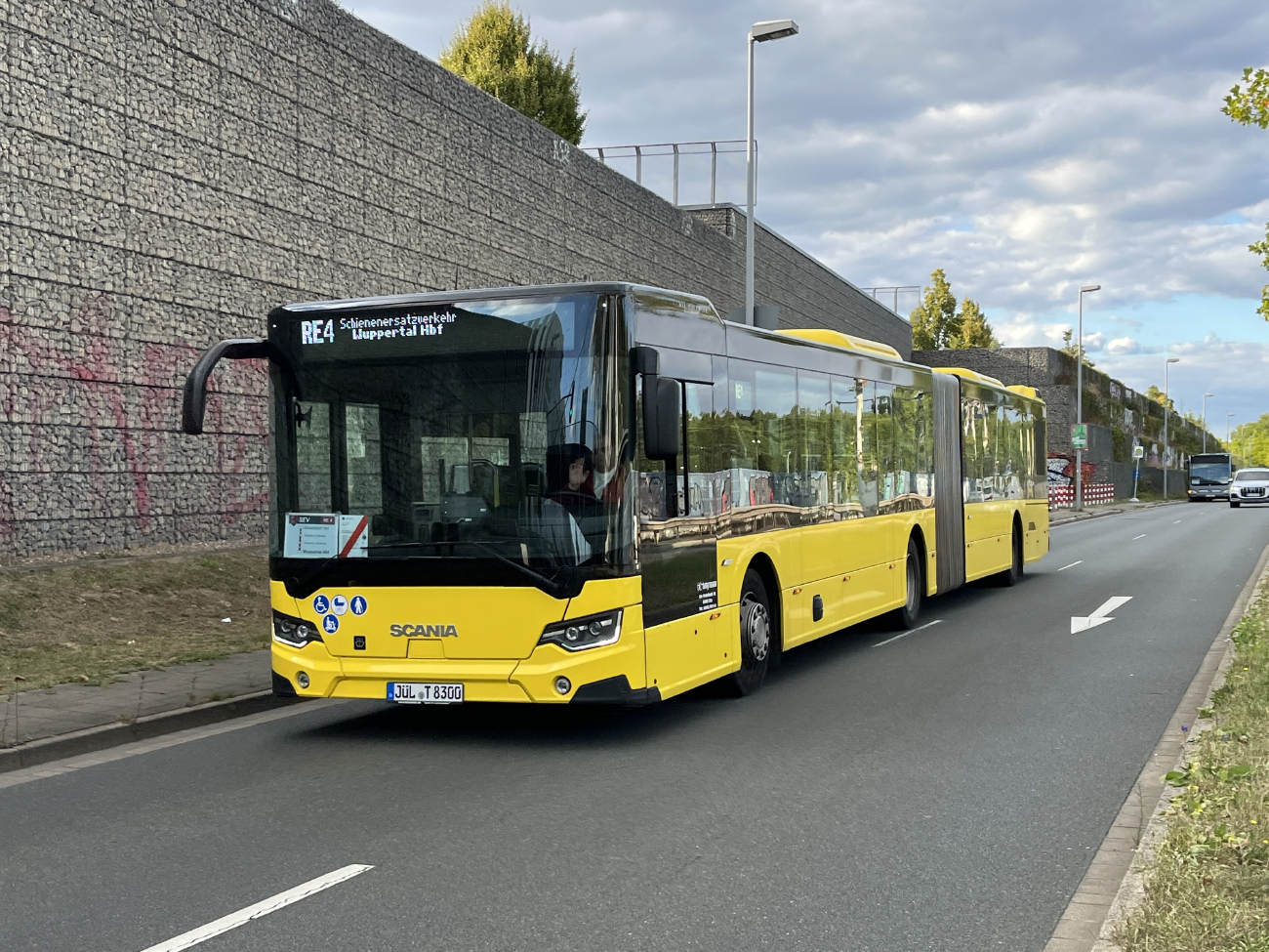 Düren, Scania Citywide LFA II 18M # JÜL-T 8300