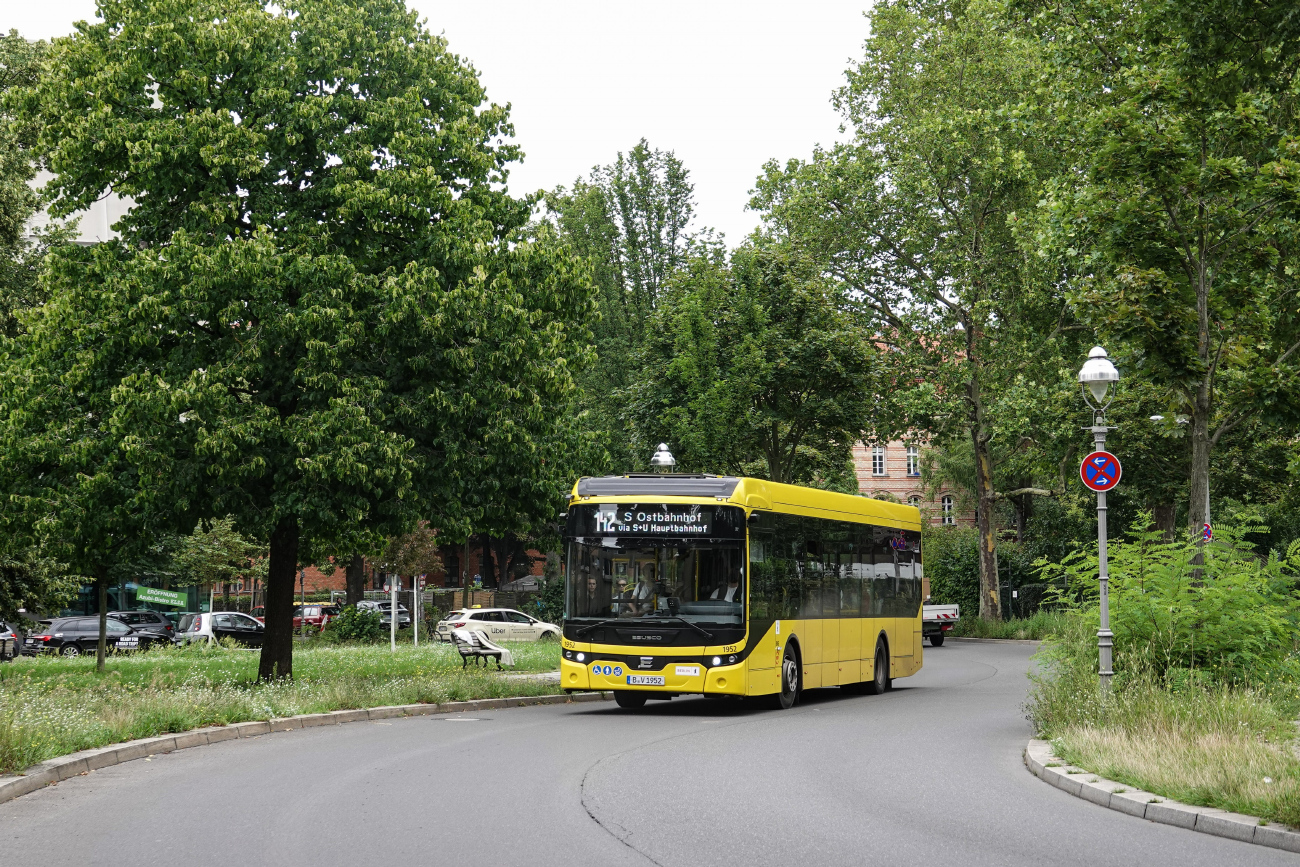 Berlin, Ebusco 2.2 12M nr. 1952