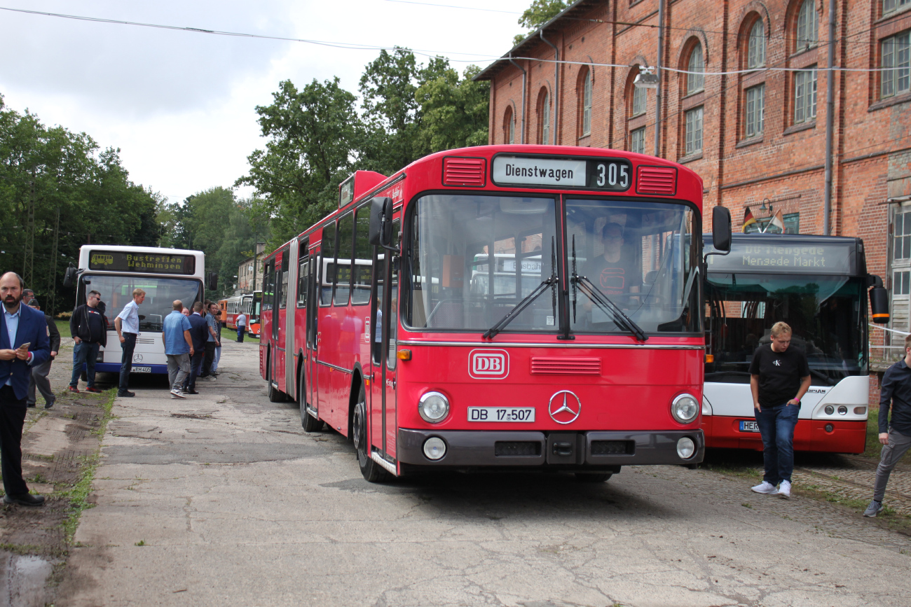 Krefeld, Mercedes-Benz O305G # KR-O 305H