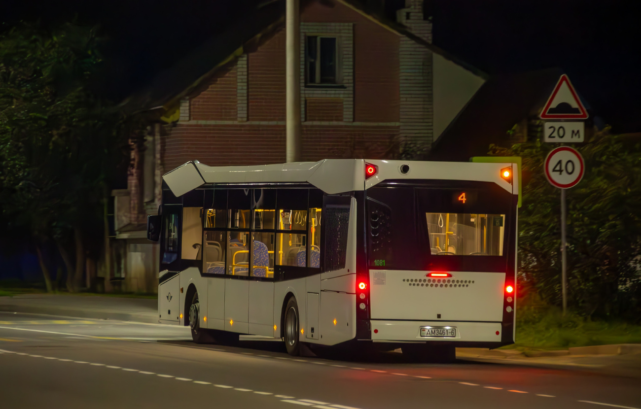 Mogilev, MAZ-303.047 # 1081