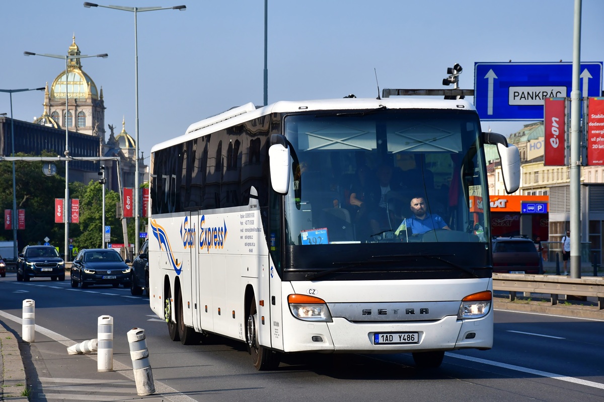 Prague, Setra S417GT-HD # 1AD Y486