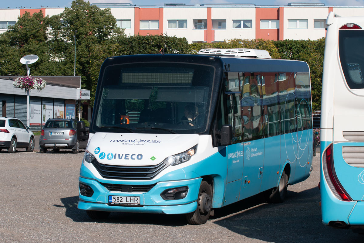 Rakvere, Feniksbus FBI 83M-G # 582 LHR